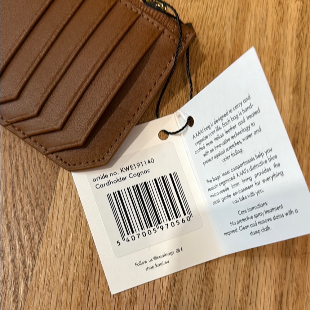Kaai Brown Key Card Holder with Layered Design